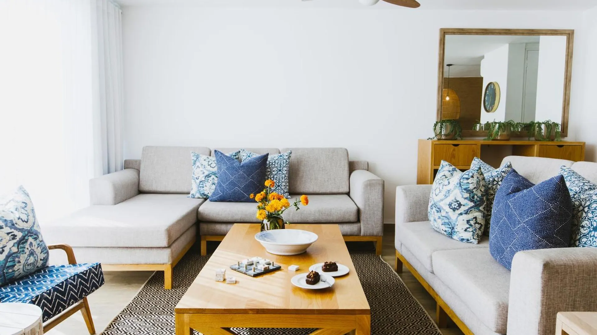 First Group Cape Gordonia Apartment