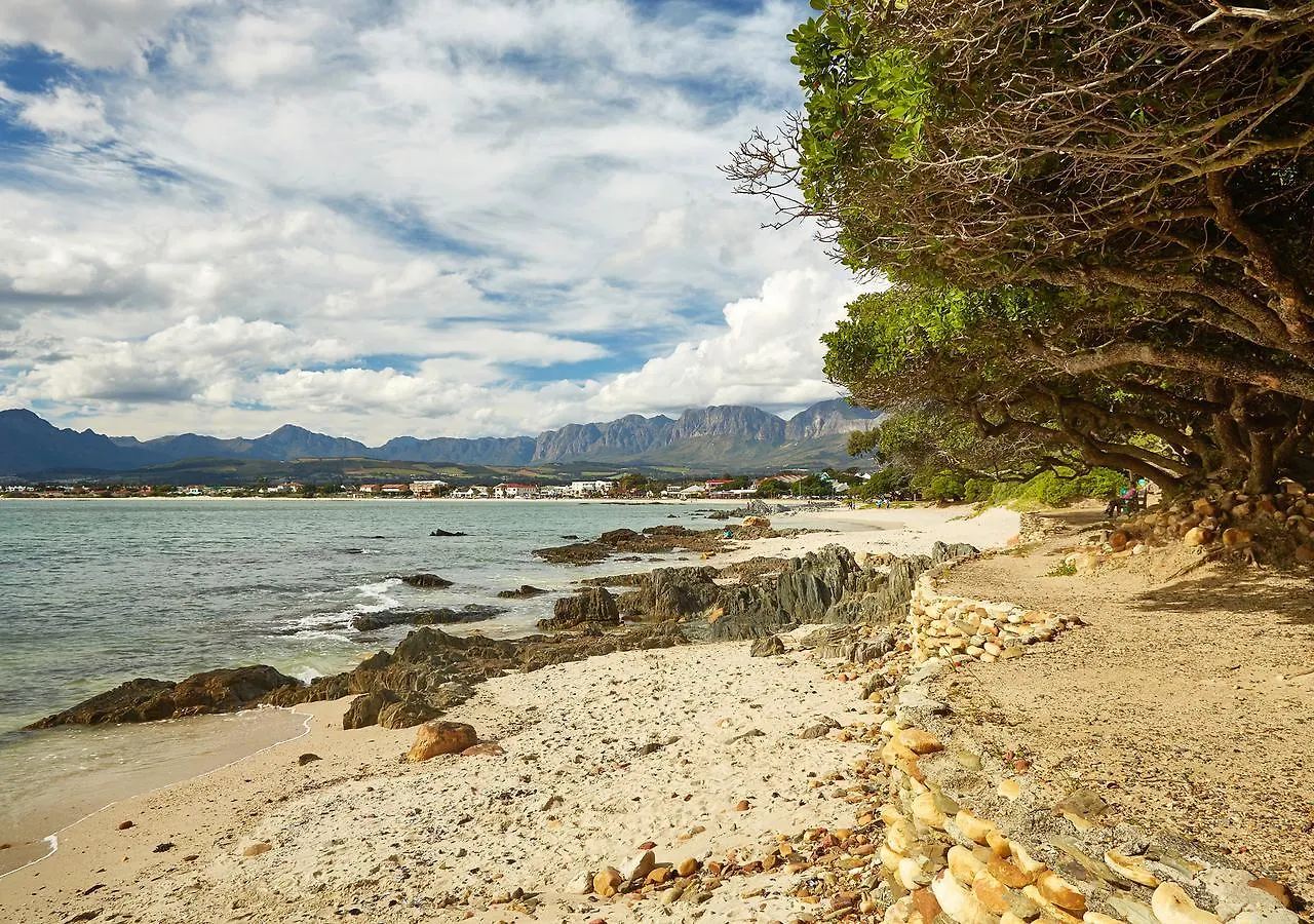 First Group Cape Gordonia Apartment Gordons Bay