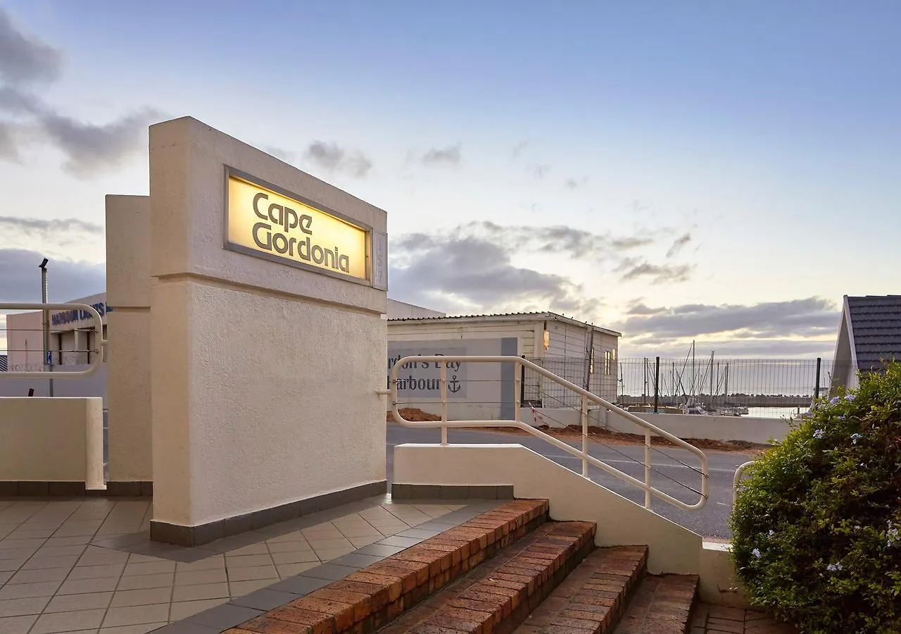 First Group Cape Gordonia Apartment
