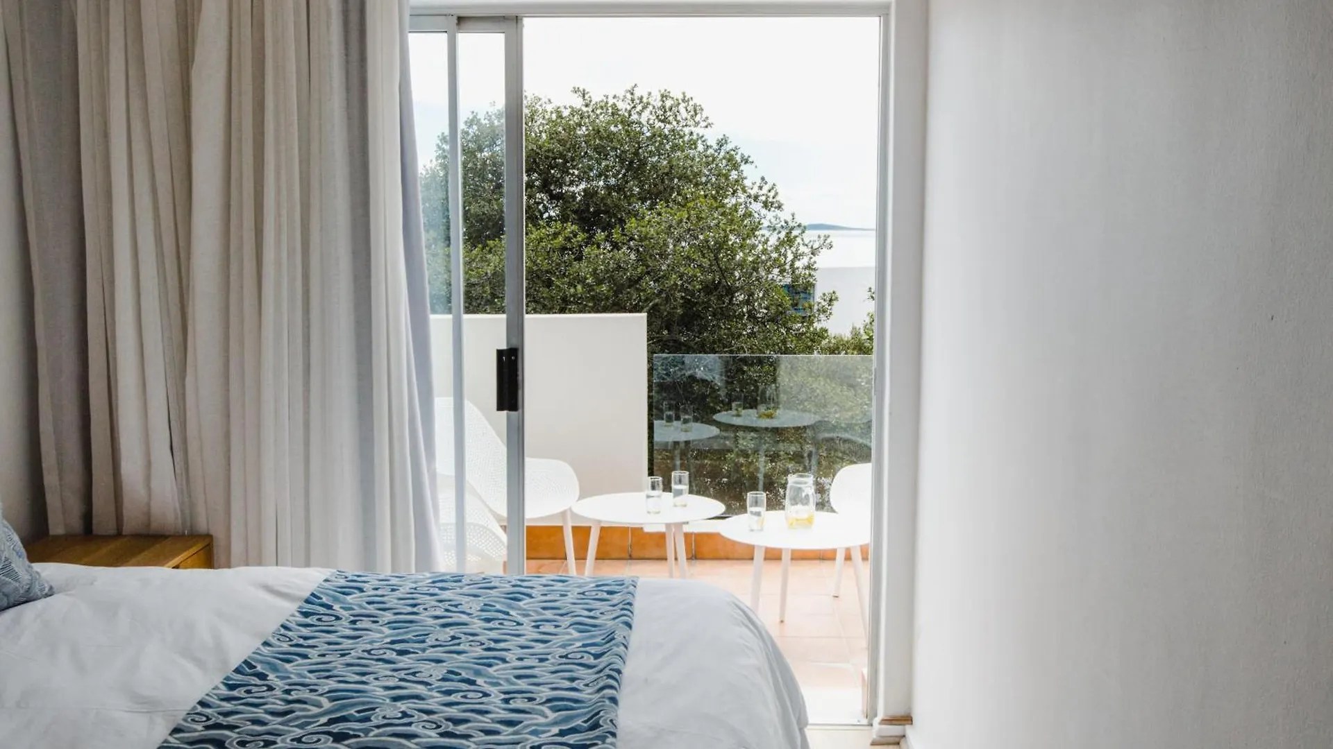 Apartment First Group Cape Gordonia