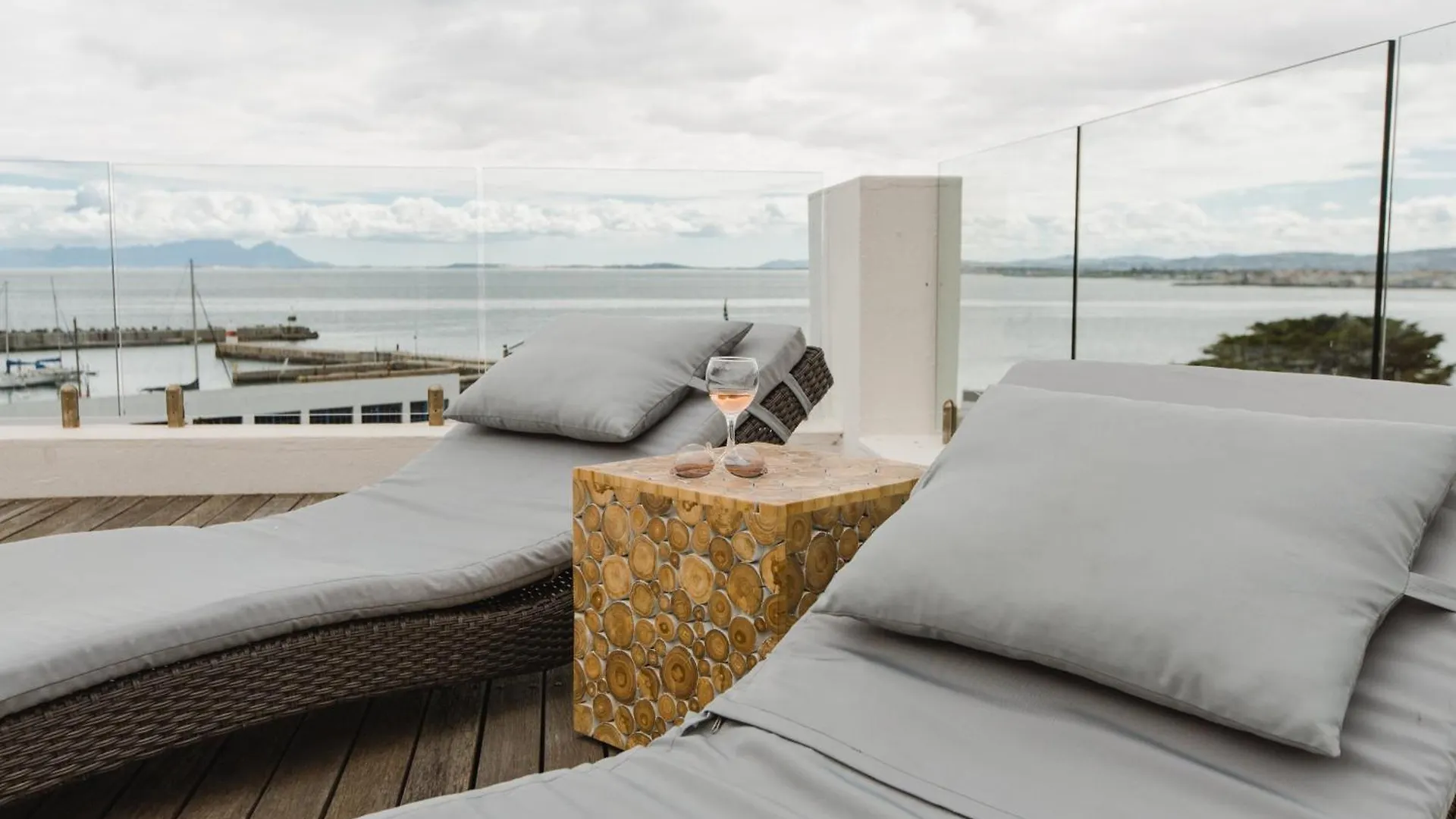 Apartment First Group Cape Gordonia South Africa